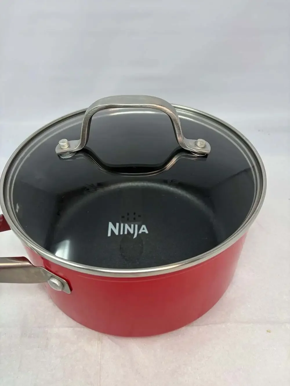 Ninja Foodi NeverStick 2.5-Quart Essential Saucepan with Glass Lid, Red